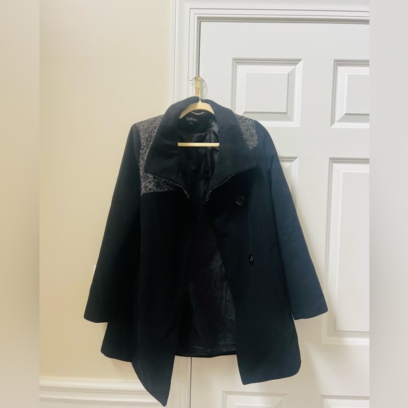 Ellen Tracy beautiful size 4 wool black and white winter coat! - Picture 2 of 8